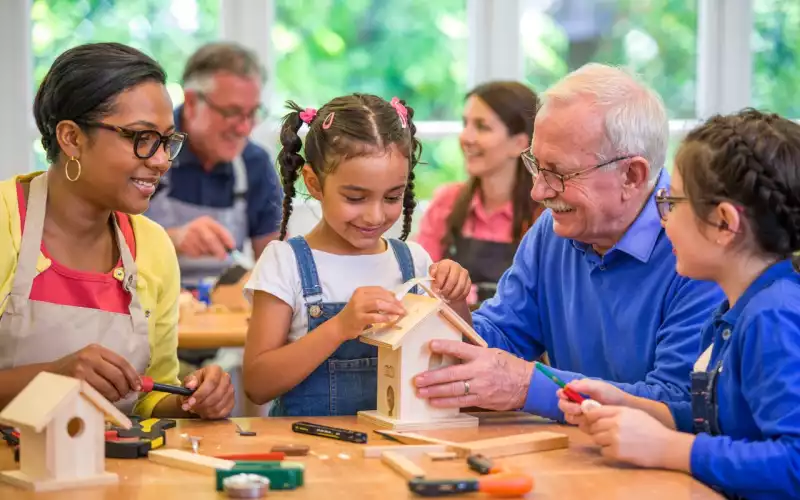 Ateliers de bricolage : réveiller la créativité et valoriser les talents manuels