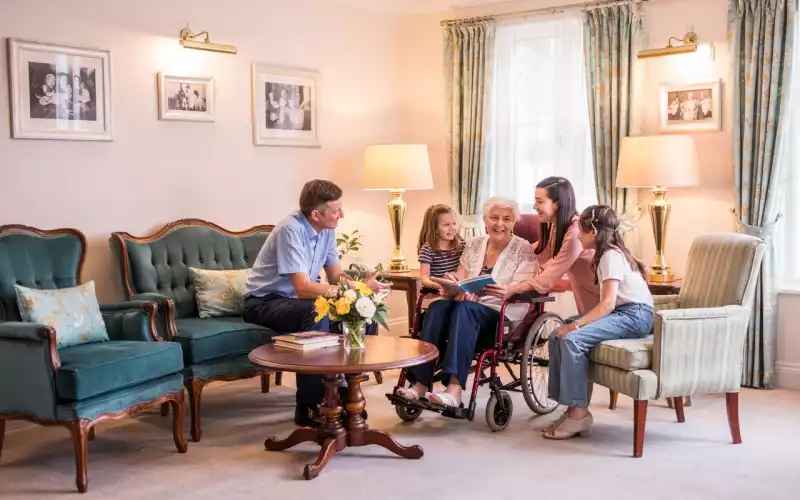 Salon privé pour les familles : offrir intimité et moments précieux