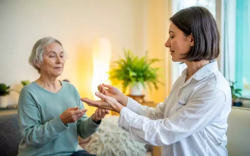 Sophrologue : accompagner le bien-être émotionnel et corporel en douceur