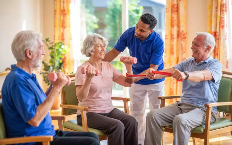 Activité physique adaptée : maintenir la vitalité et préserver l'autonomie